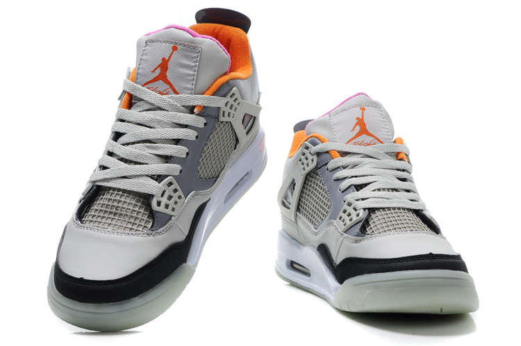 Air Jordan 4 Retro