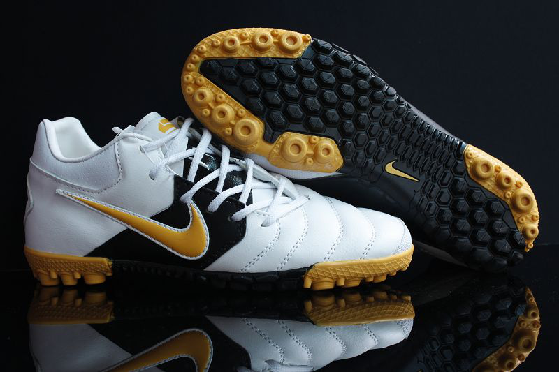 Nike5 Bomba Pro